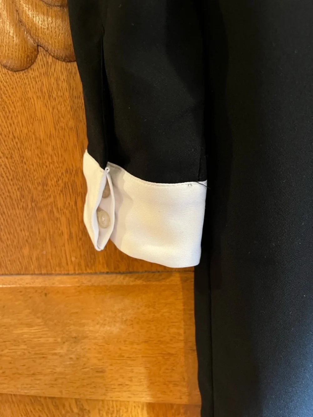 Victoria Beckham — “Clever Bunny” Dress — Medium — Black/White - Picture 6 of 9